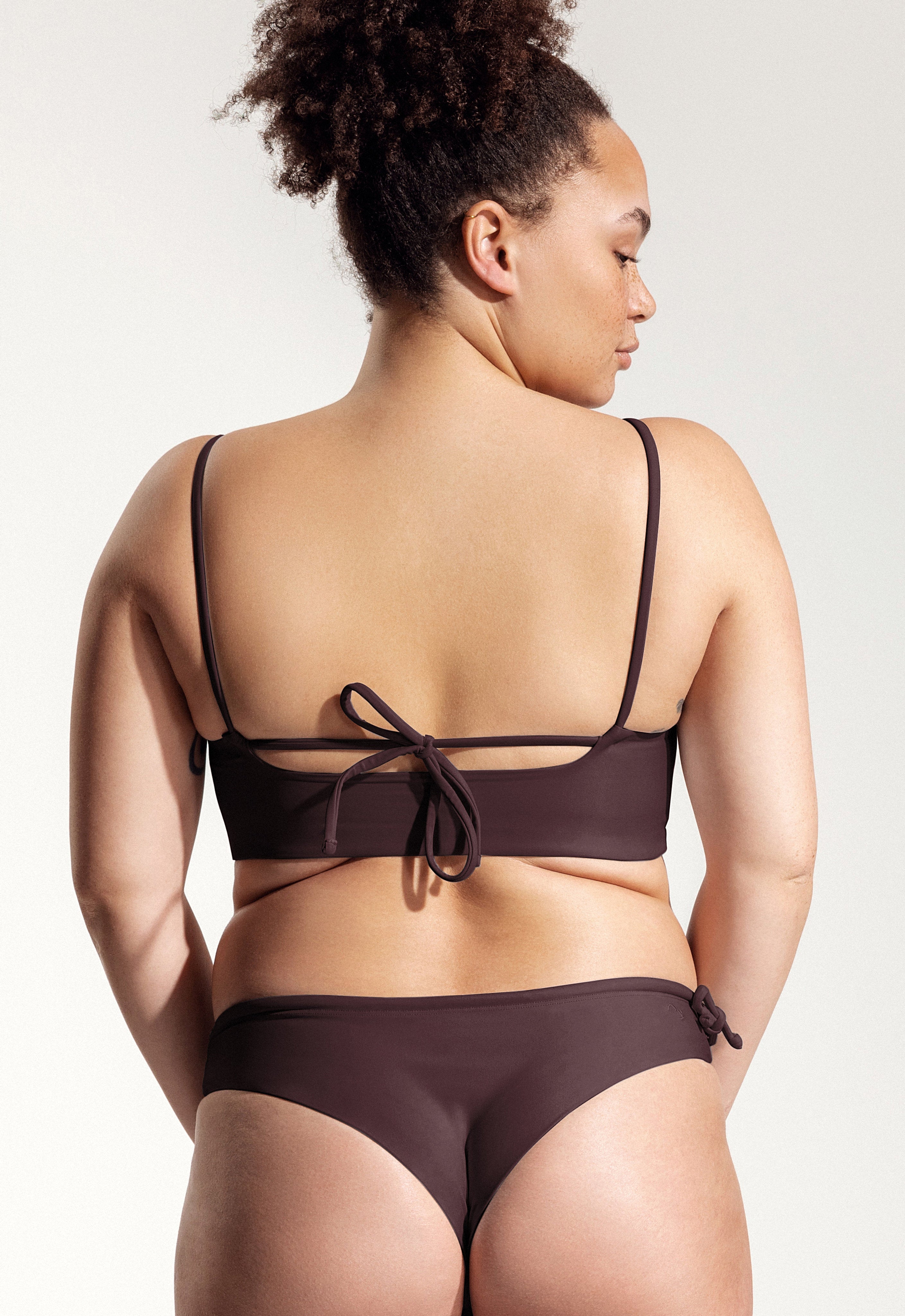 Surf Bikini Oberteil „Buri“ in Auberginenviolett