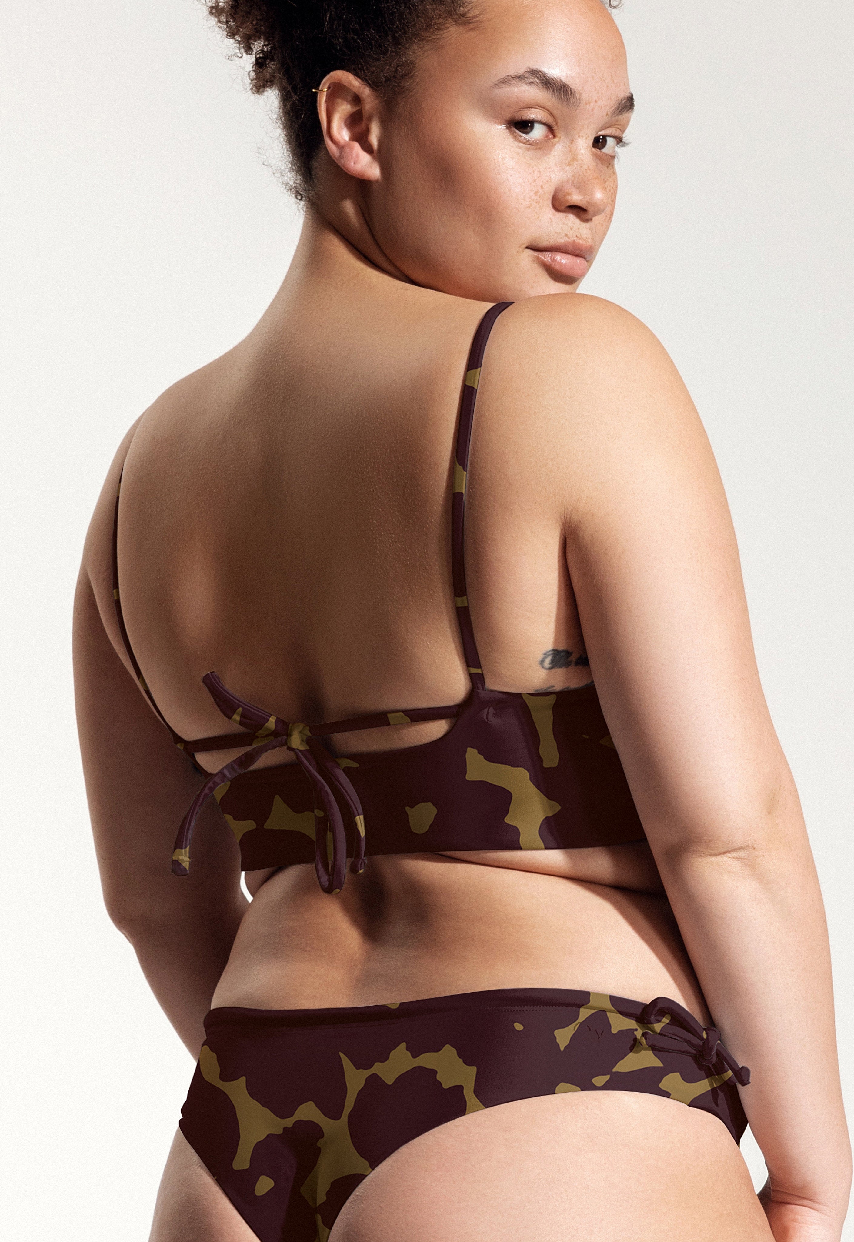 Surf Bikini Oberteil „Buri“ in Hibiskus Print