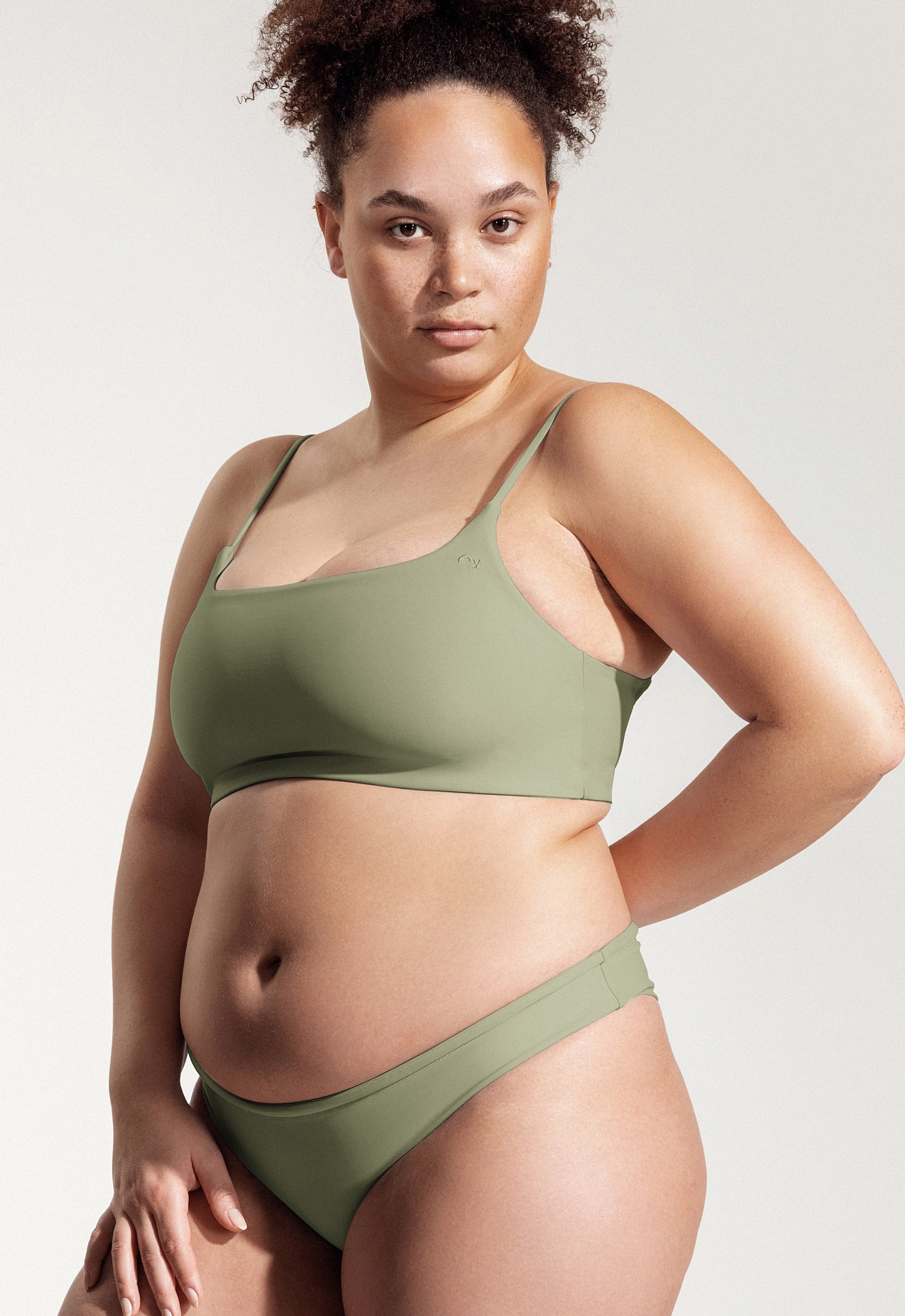 Surf Bikini Oberteil „Buri“ in Salbeigrün