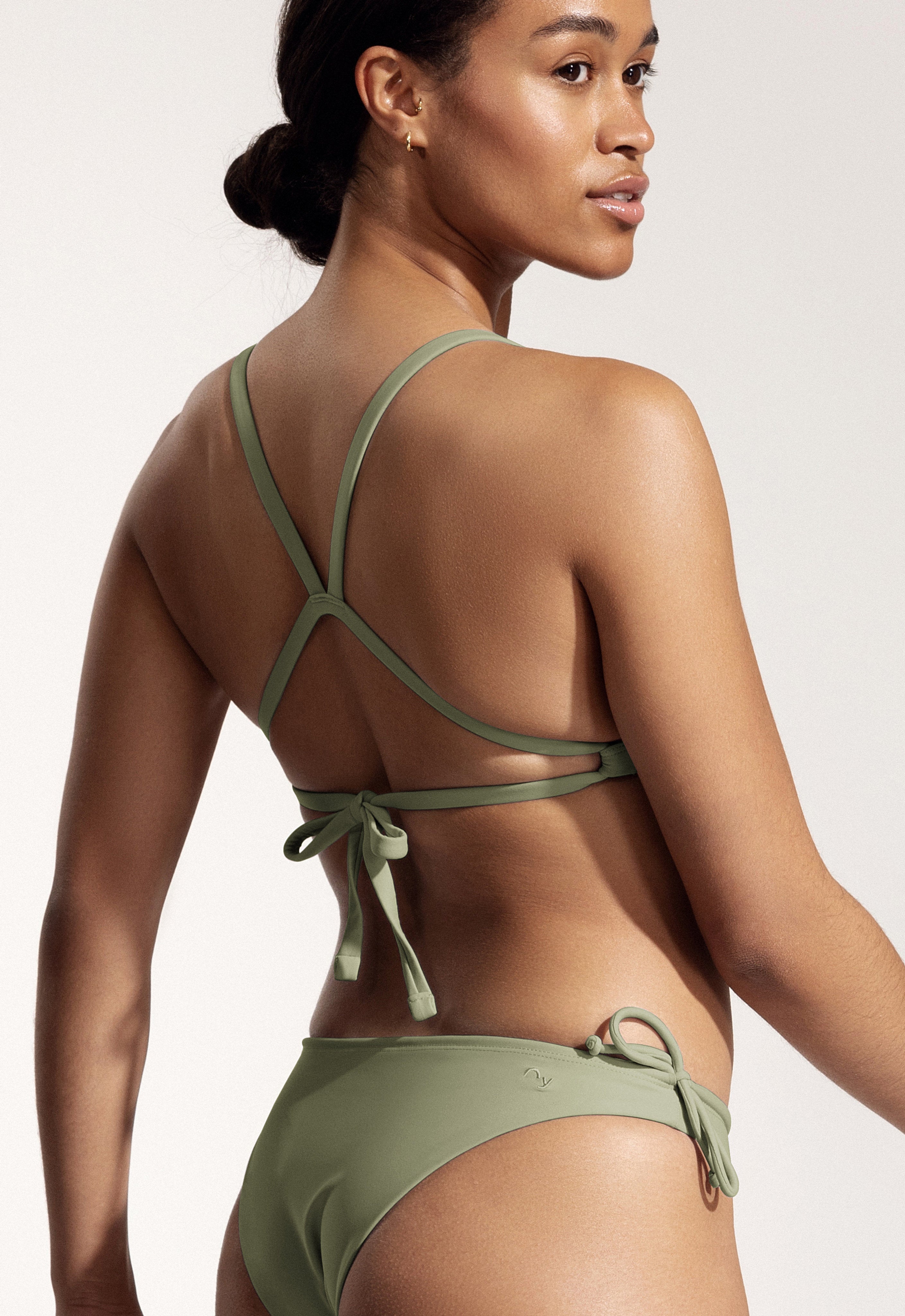 Surf Bikini Oberteil „Esox“ in Salbeigrün