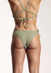 Surf Bikini Hose „Mako“ in Salbeigrün