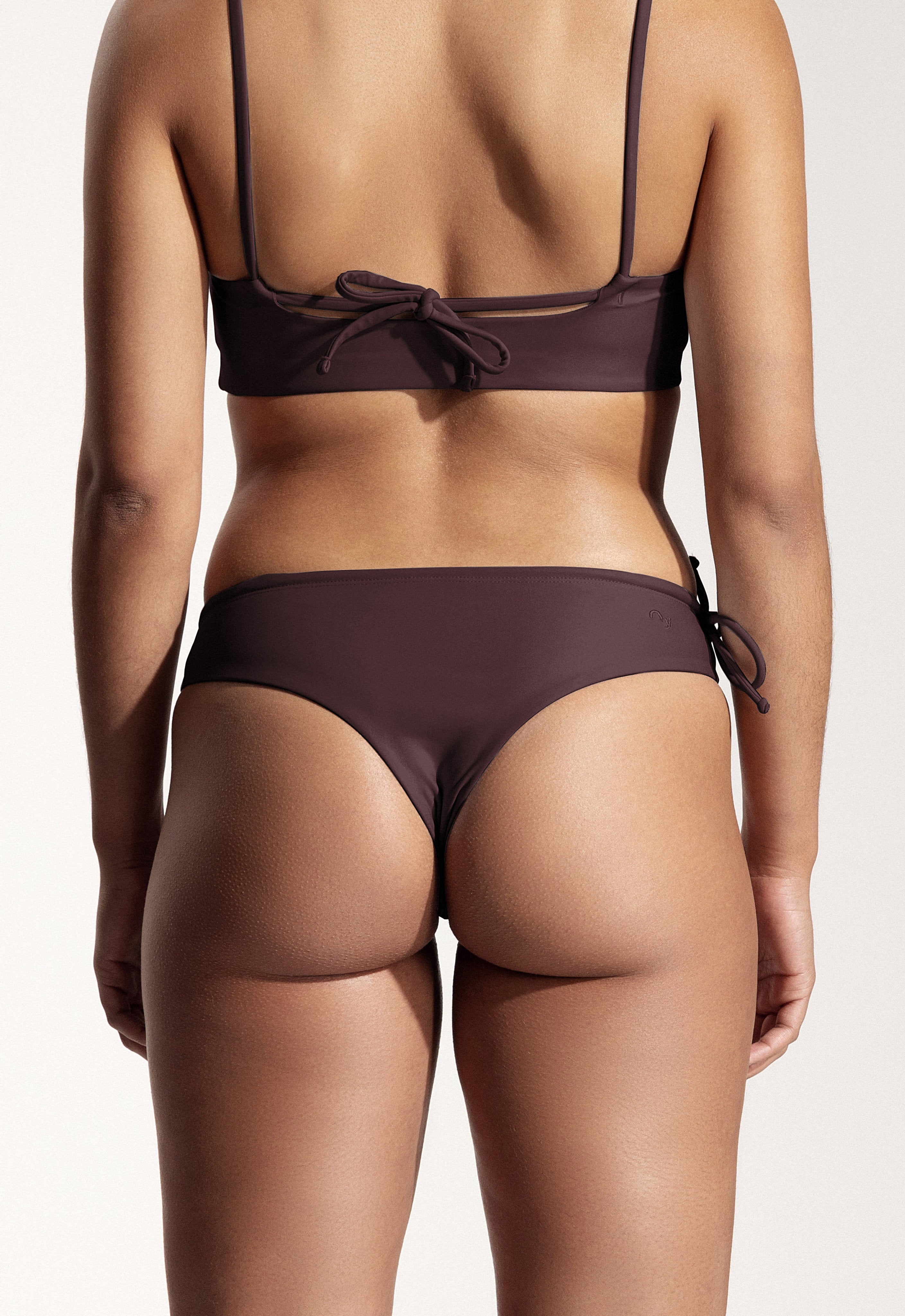 Surf Bikini Hose „Tope“ in Auberginenviolett