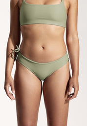 Surf Bikini Hose „Tope“ in Salbeigrün