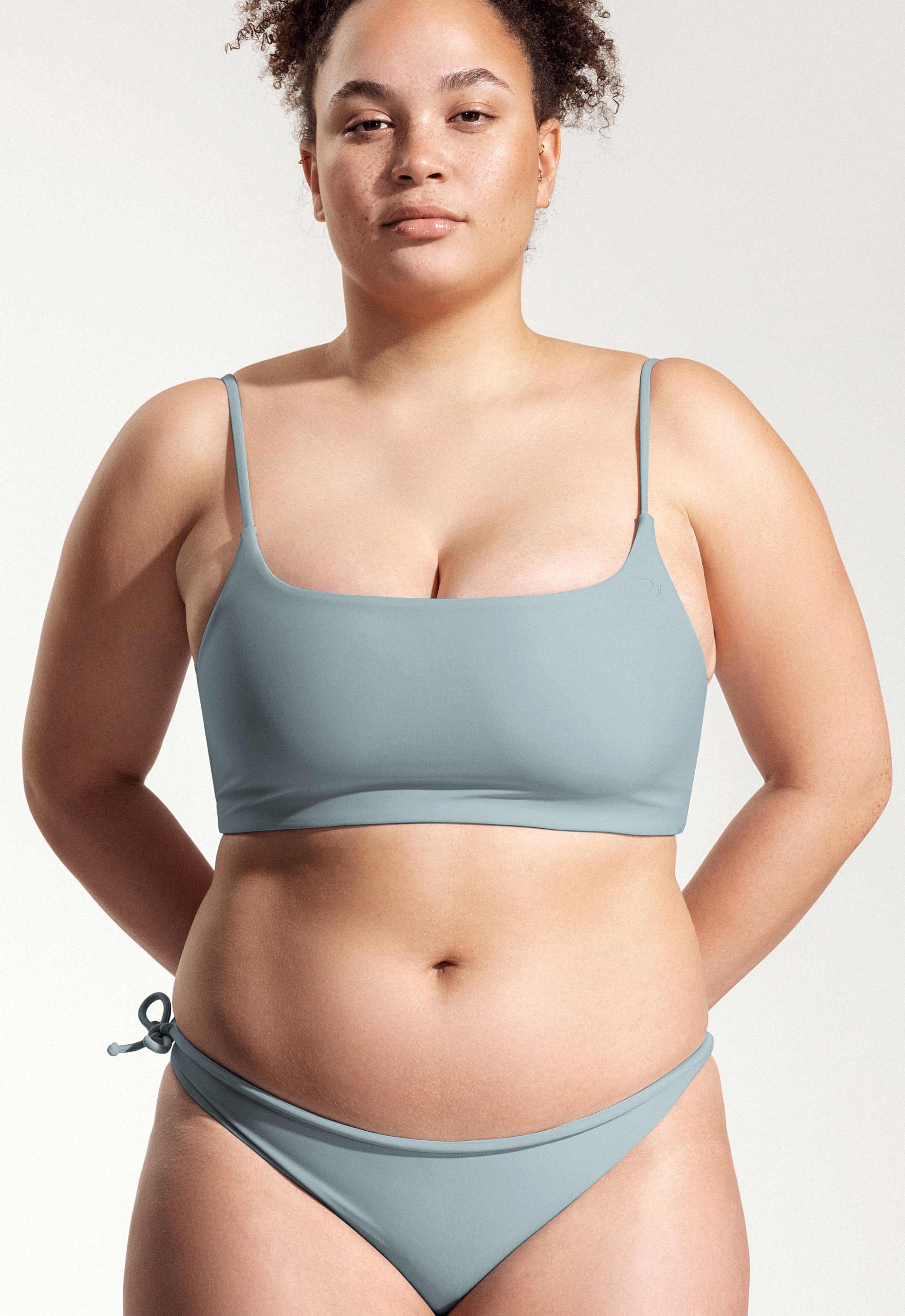Surf Bikini Oberteil „Buri“ in Eisblau