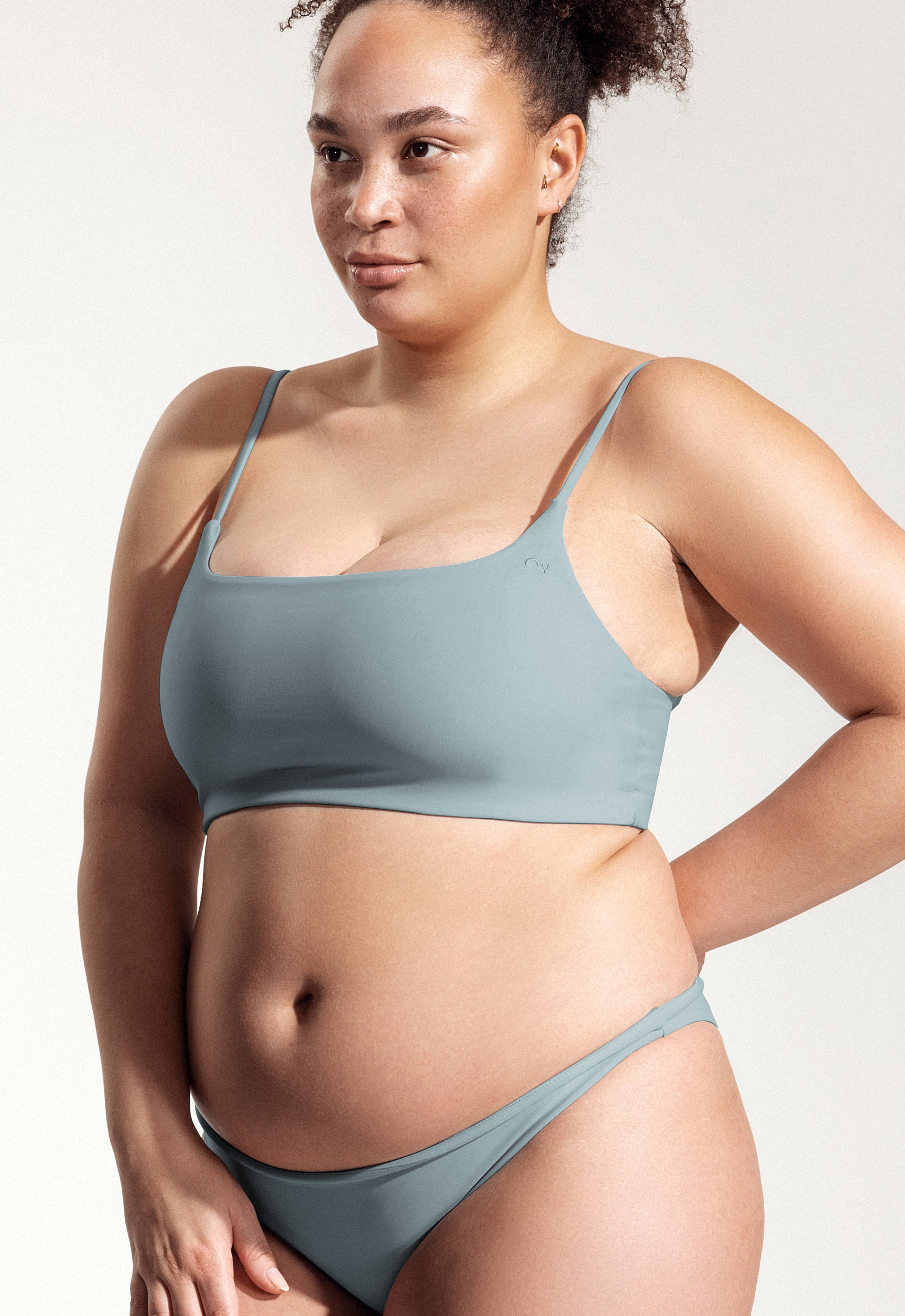 Surf Bikini Oberteil „Buri“ in Eisblau