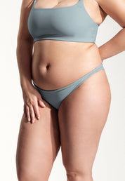 Surf Bikini Hose „Mako“ in Eisblau