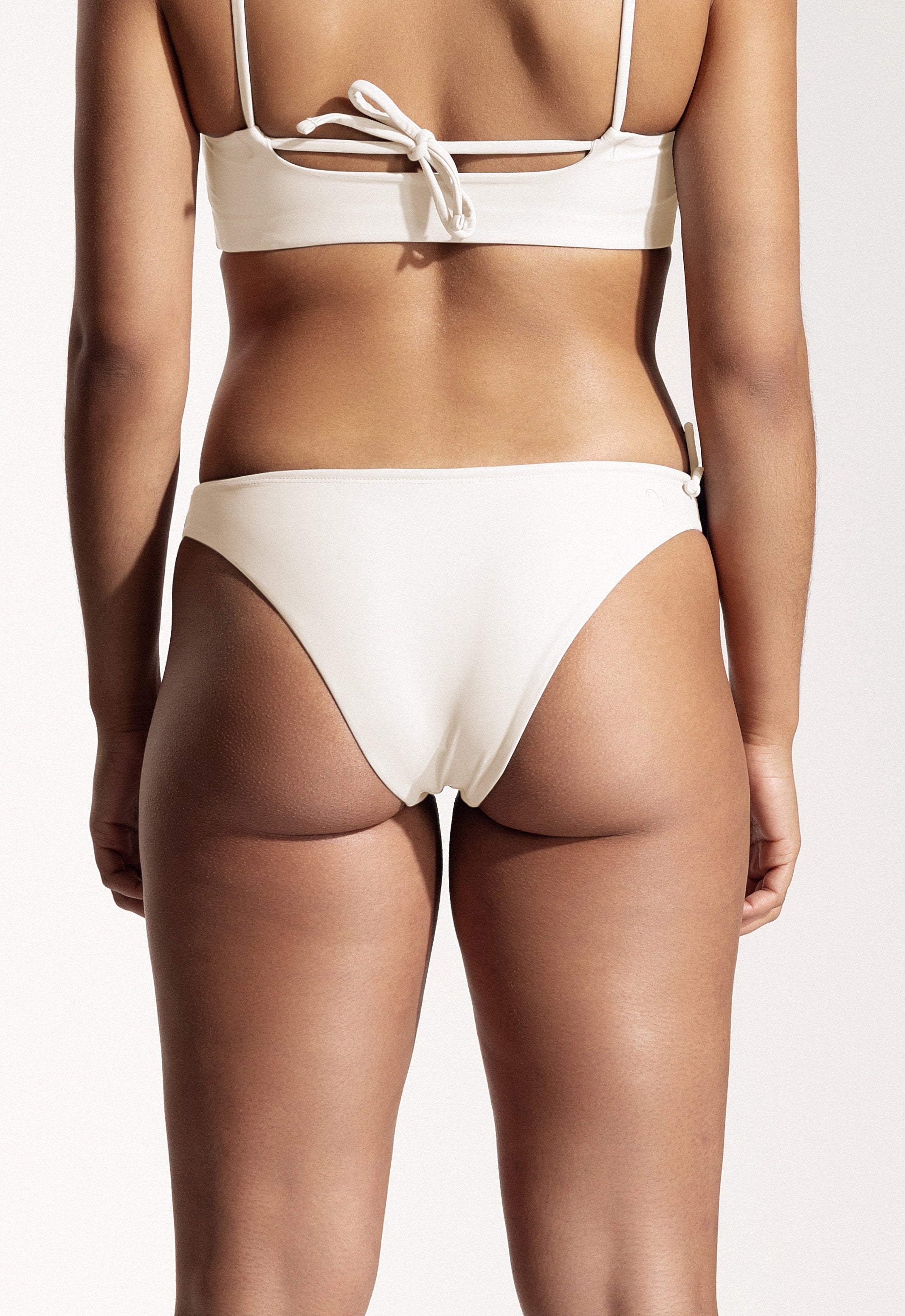 Surf Bikini Bottom „Mako“ in creme white