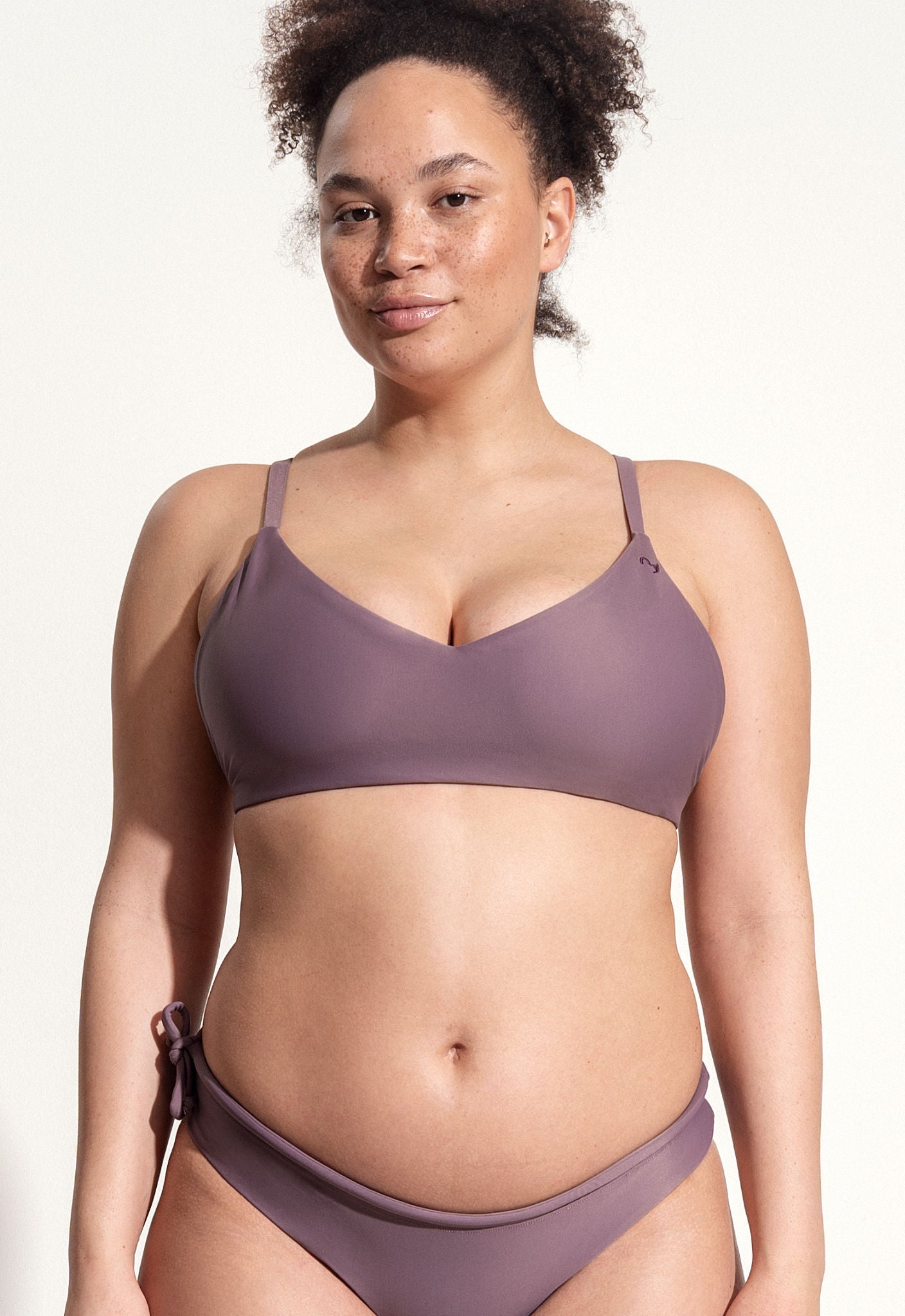 Surf Bikini Oberteil „Dace“ in Lavendel 1